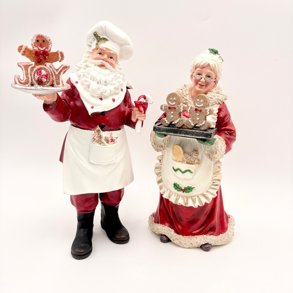 Santa and Mrs Claus Gingerbread Bakery Christmas Figurine Set Bakers Red White